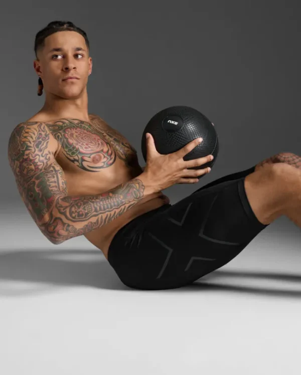 New 2XU Core Compression Shorts Black/Nero