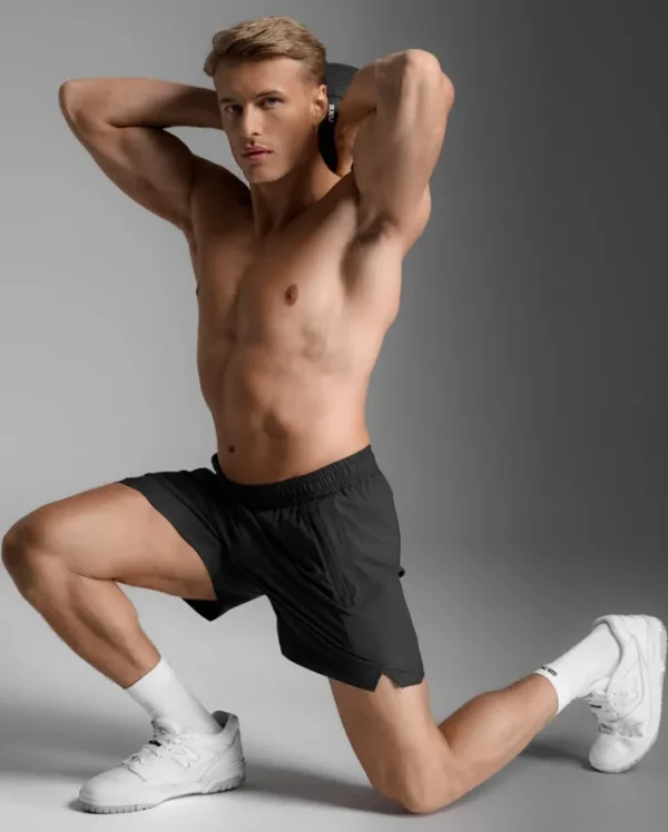 Best 2XU Motion 5.5 Inch Shorts